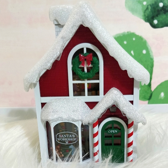 Bath body works Santa workshop plugs